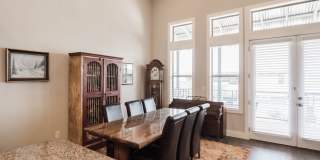 2/2/1 Condo in Town Creek / Walk to Dos Rios / Community Pool/Fridge, Washer & Dryer Included / Balcony / NBISD *2 weeks free rent* Gallery 5