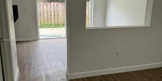 319 SE 20th Ter Gallery 4