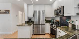 2570 Lillie Avenue Gallery 15