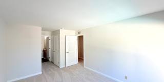 Fantastic Spacious 2 bed 2 bath condo in prime Sherman Oaks - Studio City with Pool and Gym! Gallery 17