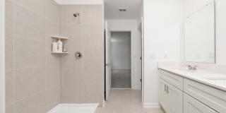 Westview Single Family Home 4 beds 2,5 Baths Gallery 16