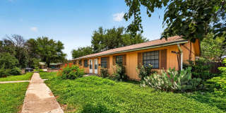 208 BEXAR DR Gallery 4
