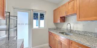 965 Bay Dr Gallery 10