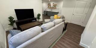 Modern & Light-Filled Home in Central Park – Prime Location Gallery 21