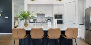 lovely turnkey 3bd fenced in yard Gallery 1