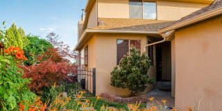 One of a kind Furnished Home with gorgeous back yard! Gallery 4