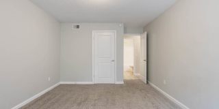 The Onyx Hoover Apartments Gallery 54