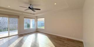 60 740 North Gallery 5