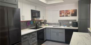 861 Ronda Mendoza Gallery 8