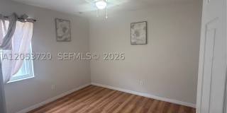 233 SW Chapman Ave 233 SW Chapman Ave Gallery 1