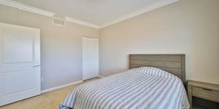 Beautiful 3 Bed/ 2.5 Baths Condo Gallery 12