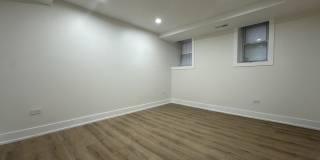 4338 N Clarendon Avenue Gallery 8