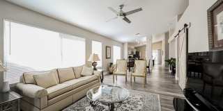 Fully Furnished - Turn Key - Short Term 31days+ - Sleeps up to 7 Gallery 1