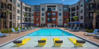 Sola Station Canalside Apartments Gallery 10