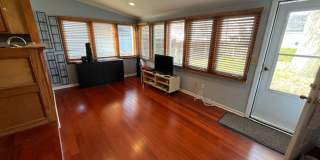 2 bed 2 bath Single Family Home in Bexley w/ Bonus Rooms Gallery 7