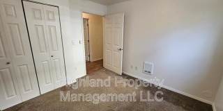 1020 NE B St Gallery 11