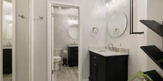 Steps to the Runs, Mountain Views, Spacious Ski Run 1 Bedroom Condo Gallery 14