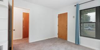 Dellview Neighborhood~Charming Mid-Century Home with Large Backyard Dellview Neighborhood~Charming Mid-Century Home with Large Backyard Gallery 7