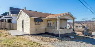 Beautiful 2 bedroom home in Port Vue available August 15! Gallery 11