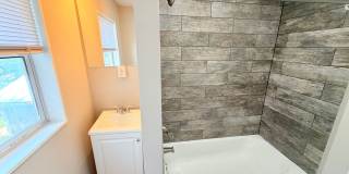 NOW SHOWING: 2 Bedroom / 1 Bath Duplex located at 1132 N Oxford St. in Indianapolis, IN Gallery 20