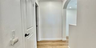 Beautifully Remodel Townhouse with AC & Two Car Garage! Beautifully Remodel Townhouse with AC & Two Car Garage! Gallery 25