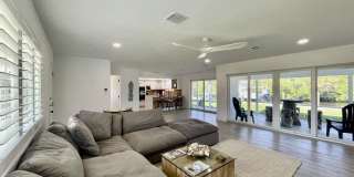 8585 SE Palm Street Gallery 10