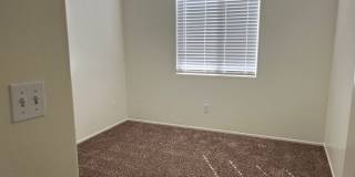 MOVE IN SPECIAL $500 OFF FIRST MONTH RENT! Lovely Home In Southwest Bakersfield! Gallery 11
