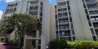 Colonnade on the Greens - 3 bedroom, 2 bath unit with 2 tandem parking. Colonnade on the Greens - 3 bedroom, 2 bath unit with 2 tandem parking. Gallery 1