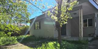 4-Bedroom + Den, 2-Bath House for Rent in Cashmere ON THE RIVER!! Gallery 1