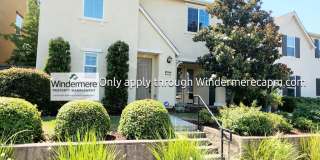 Gorgeous 3BR/3BA Roseville Rental Home Gallery 1