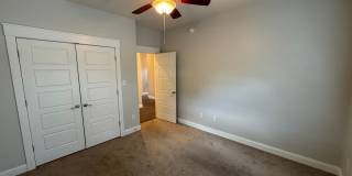 Great cottage house just off Ellington Pkwy-close to downtown! Gallery 23