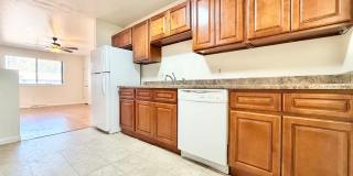 Spacious Lakewood Duplex Steps from O'Kane Park Available for Immediate Rental!!! Gallery 1