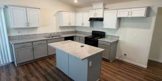 *Move in special* First month's rent is on us!! move in by 8/1/2026 Gallery 5