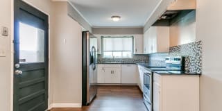 Cute Duplex + Heart of OKC Gallery 7