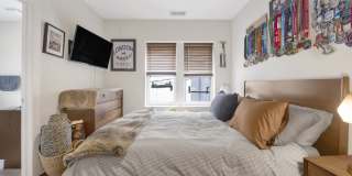 1156 West Cornelia Avenue Gallery 6