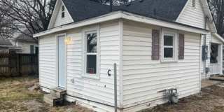 4 bed/1 bath, 1400 sqft home! 1700 W Chestnut St in Springfield MO. Gallery 15