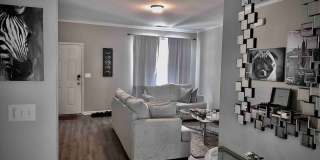 Room in 3 Bedroom Townhome at Laurel Ridge Cir Gallery 1