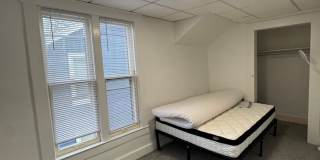 4-Bedroom Near U-M with Bonus Room, Big Backyard & Front Porch Gallery 21