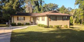Minutes from Uptown 4 Bedroom!  Awesome Backyard! Gallery 1