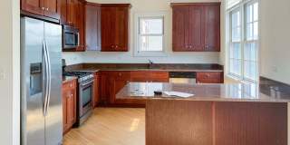 2927 North Southport Ave. Gallery 13