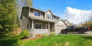 5BR/3BA End Unit with Greenbelt View in Lynnwood Gallery 1