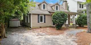 Charming cottage located in the heart of downtown Southern Pines. Gallery 1