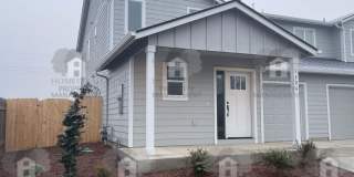 Must see! Beautiful new construction on private flag lot! Gallery 1