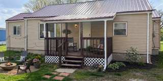 REMODELED - NEW FLOORING - NEW APPLIANCES - 2 Bedroom House in Muncie! Gallery 8
