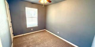 Charming 3-Bedroom Home with Fireplace, Garage & Covered Patio! Gallery 9