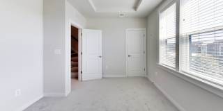 Fresh and Ready 4Bed/4.5Bath Beautiful 4 level TH + 2 Car Garage Gallery 21