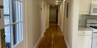 Charming 3 Bedroom-No Broker Fee Gallery 4