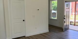 Charming 3BR House in Shelby Gallery 13