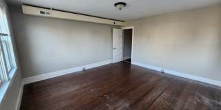 722 W Maple Ave Gallery 1