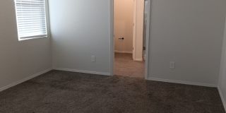 Beautiful 3 bedroom, 2 bathroom in Rio Rancho! Showings available NOW! Gallery 8